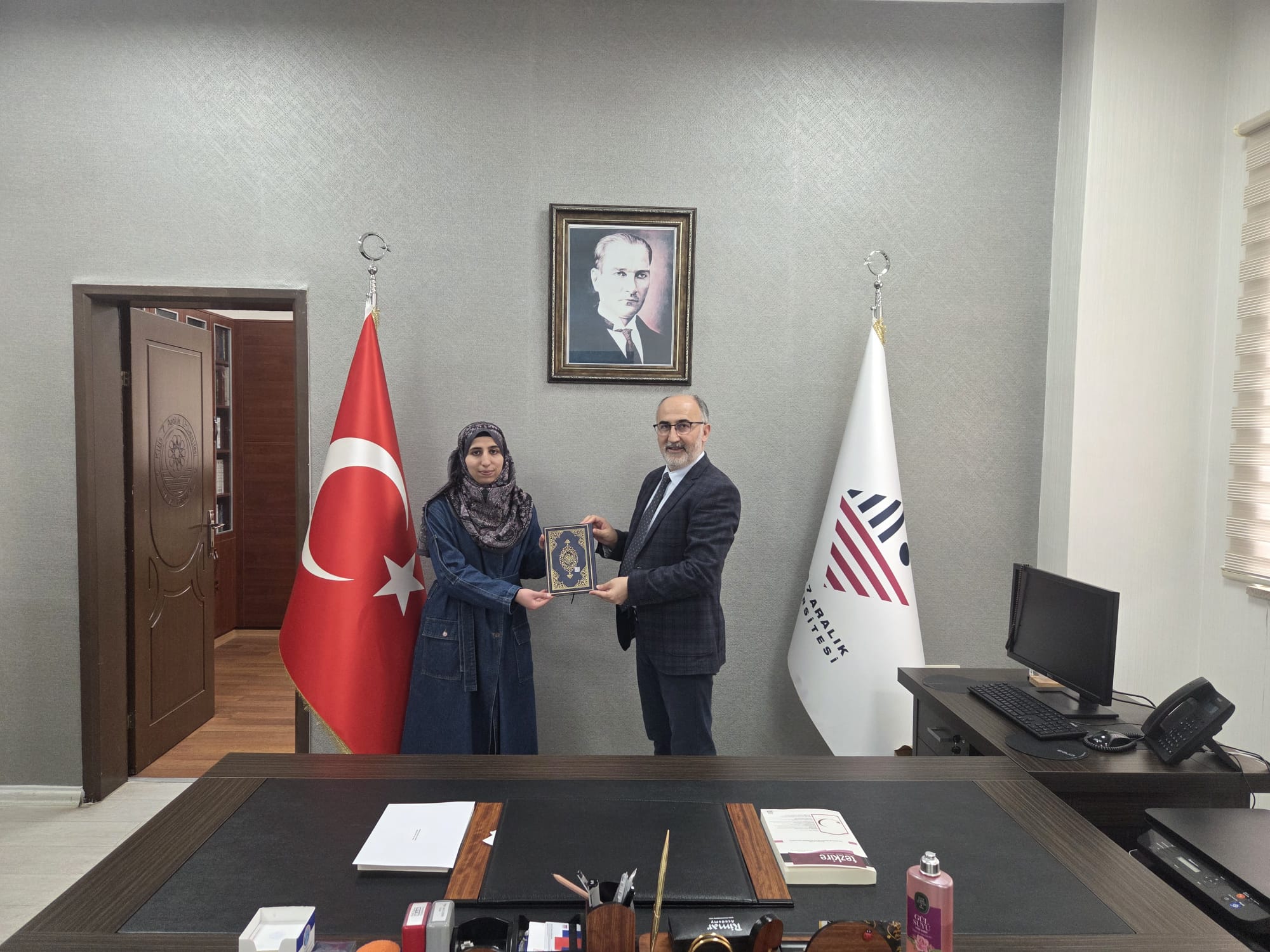 Hafızlık Yarışmasında Bölge Birincisi Olan Öğrencimiz Muine Necib Dekanlığı Ziyaret Etti